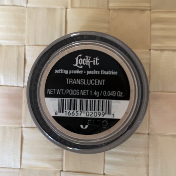 NWT Kat Von D lock-it translucent setting powder - Picture 4 of 5